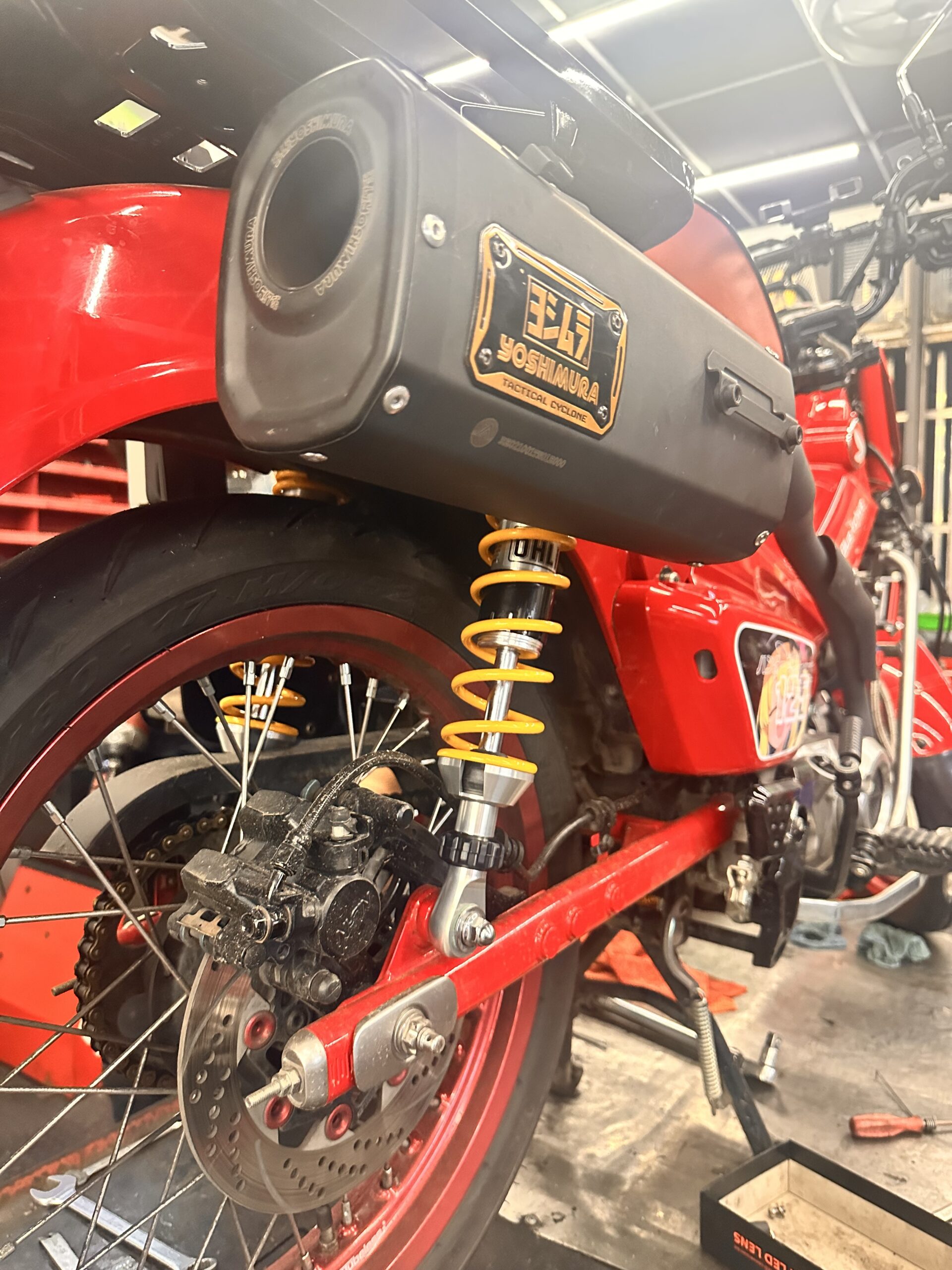CT125 改裝日誌：歐老師 OHLINS